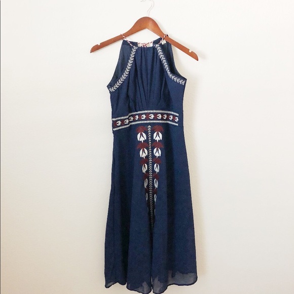 Boho Embroidery Halter Neck Dress - Picture 7 of 8